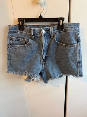 levi’s denim shorts size 31